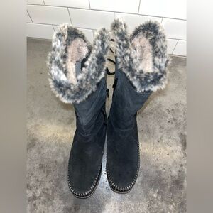 The North Face Women's Lace Up Boots - Black and Gray